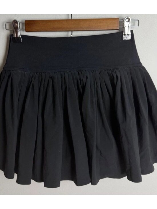 OFFLINE by Aerie Dresses & Skirts - OFFLINE by Aerie Real Me Pleated Skort Black Athletic Skirt Size Small Women’s